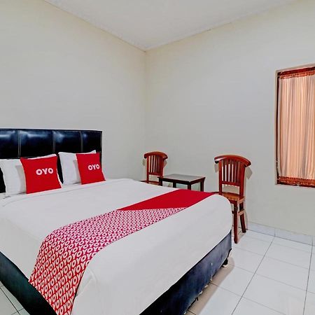 Capital O 90407 Wisma Bahtera Hotel Cirebon Buitenkant foto