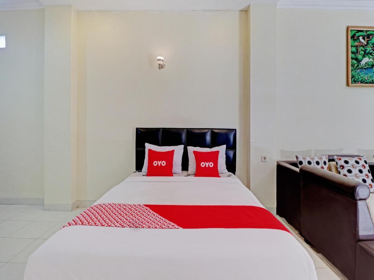 Capital O 90407 Wisma Bahtera Hotel Cirebon Buitenkant foto