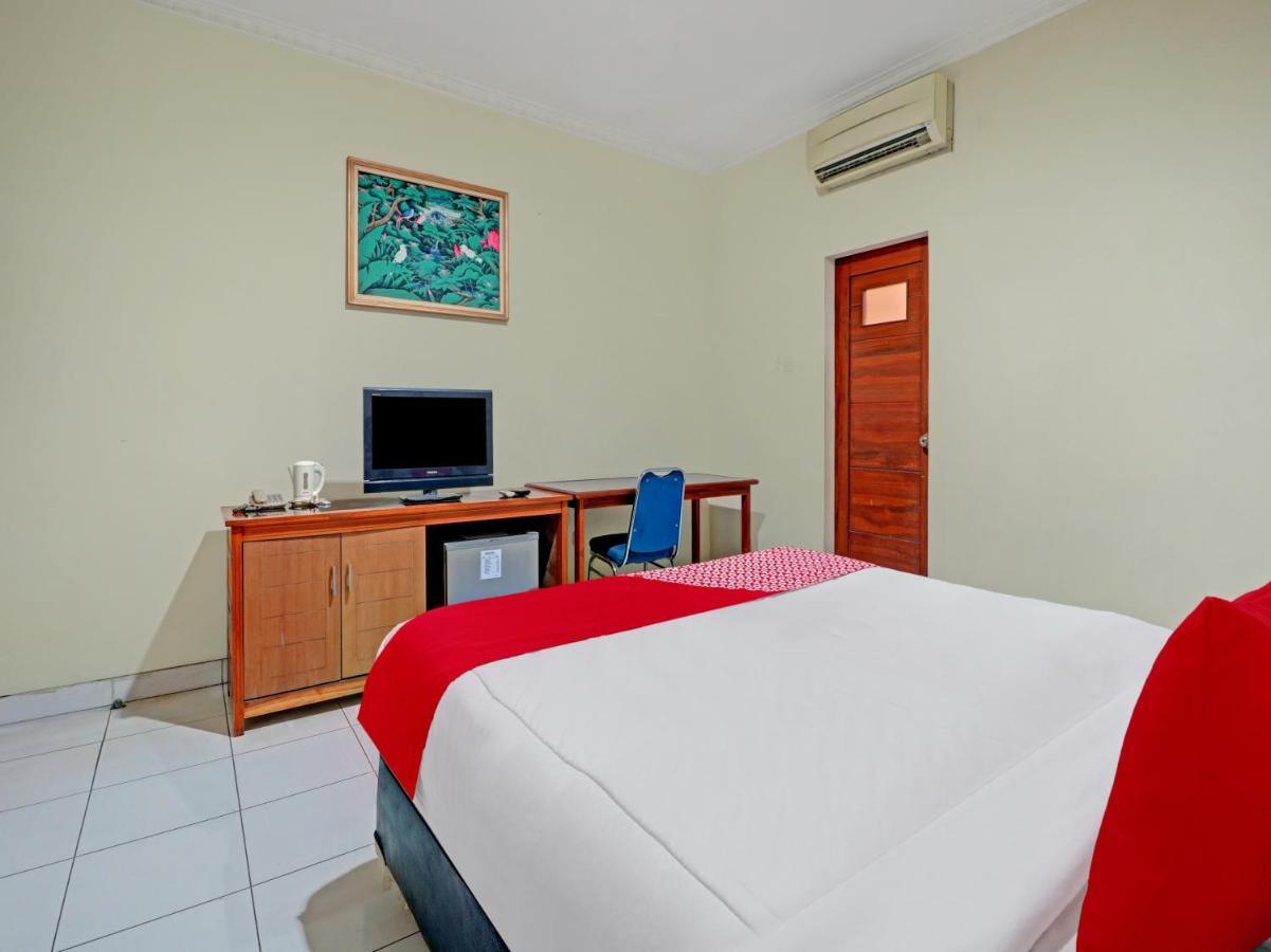 Capital O 90407 Wisma Bahtera Hotel Cirebon Buitenkant foto