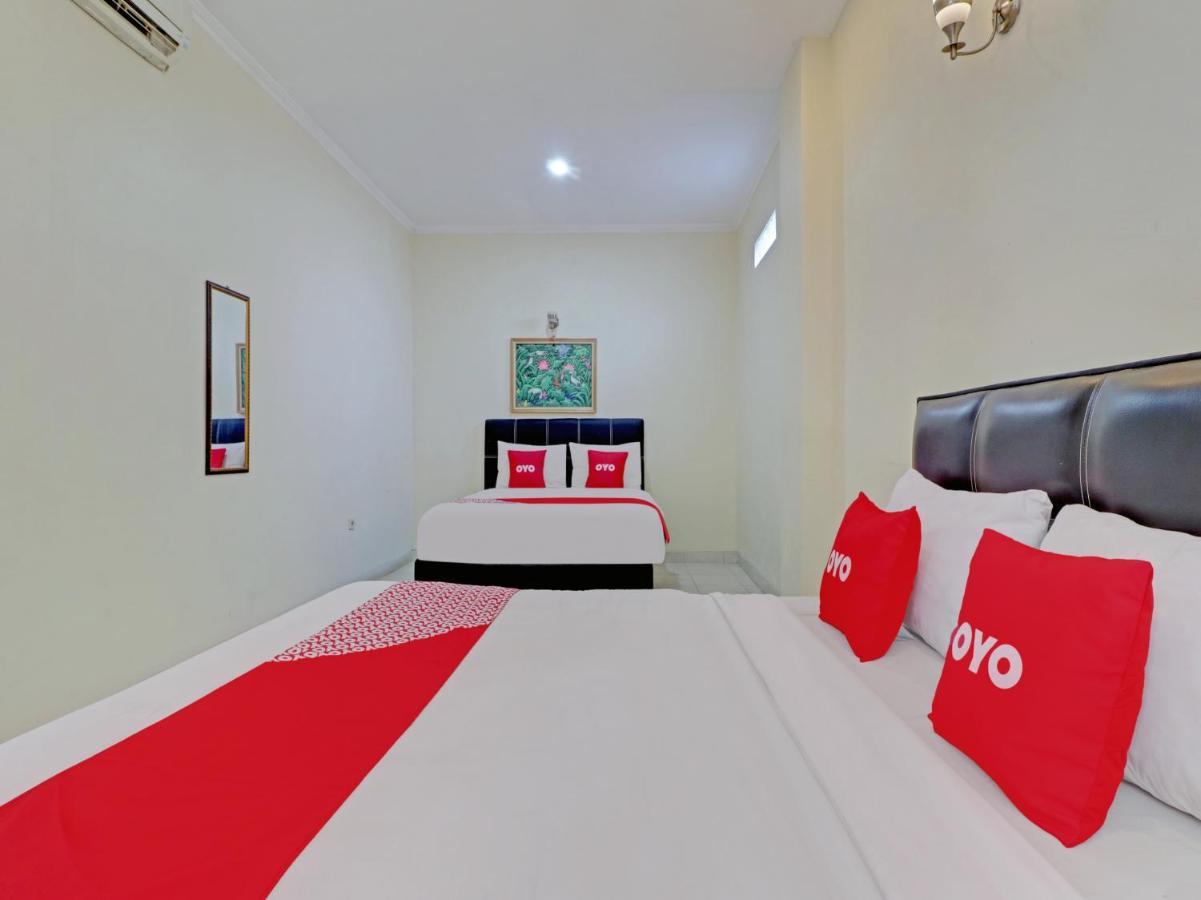 Capital O 90407 Wisma Bahtera Hotel Cirebon Buitenkant foto