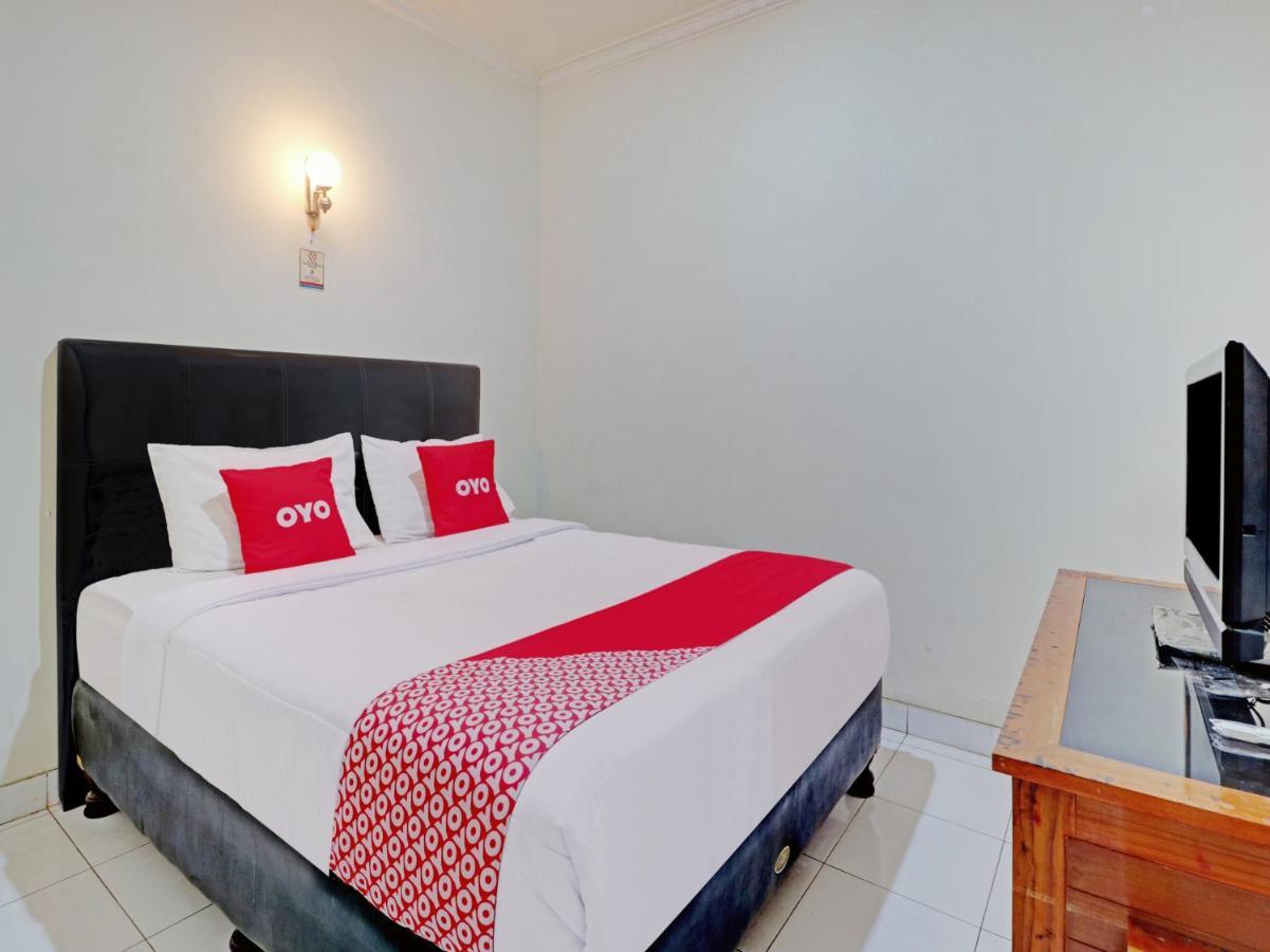 Capital O 90407 Wisma Bahtera Hotel Cirebon Buitenkant foto