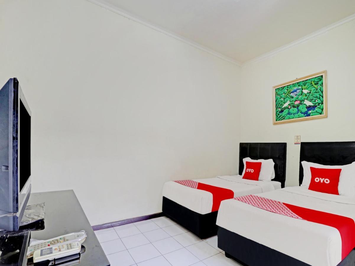 Capital O 90407 Wisma Bahtera Hotel Cirebon Buitenkant foto