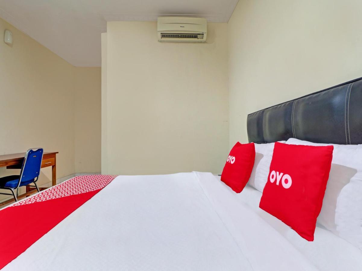 Capital O 90407 Wisma Bahtera Hotel Cirebon Buitenkant foto