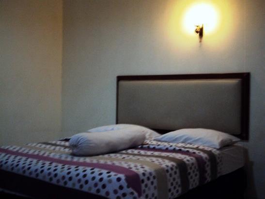 Capital O 90407 Wisma Bahtera Hotel Cirebon Buitenkant foto